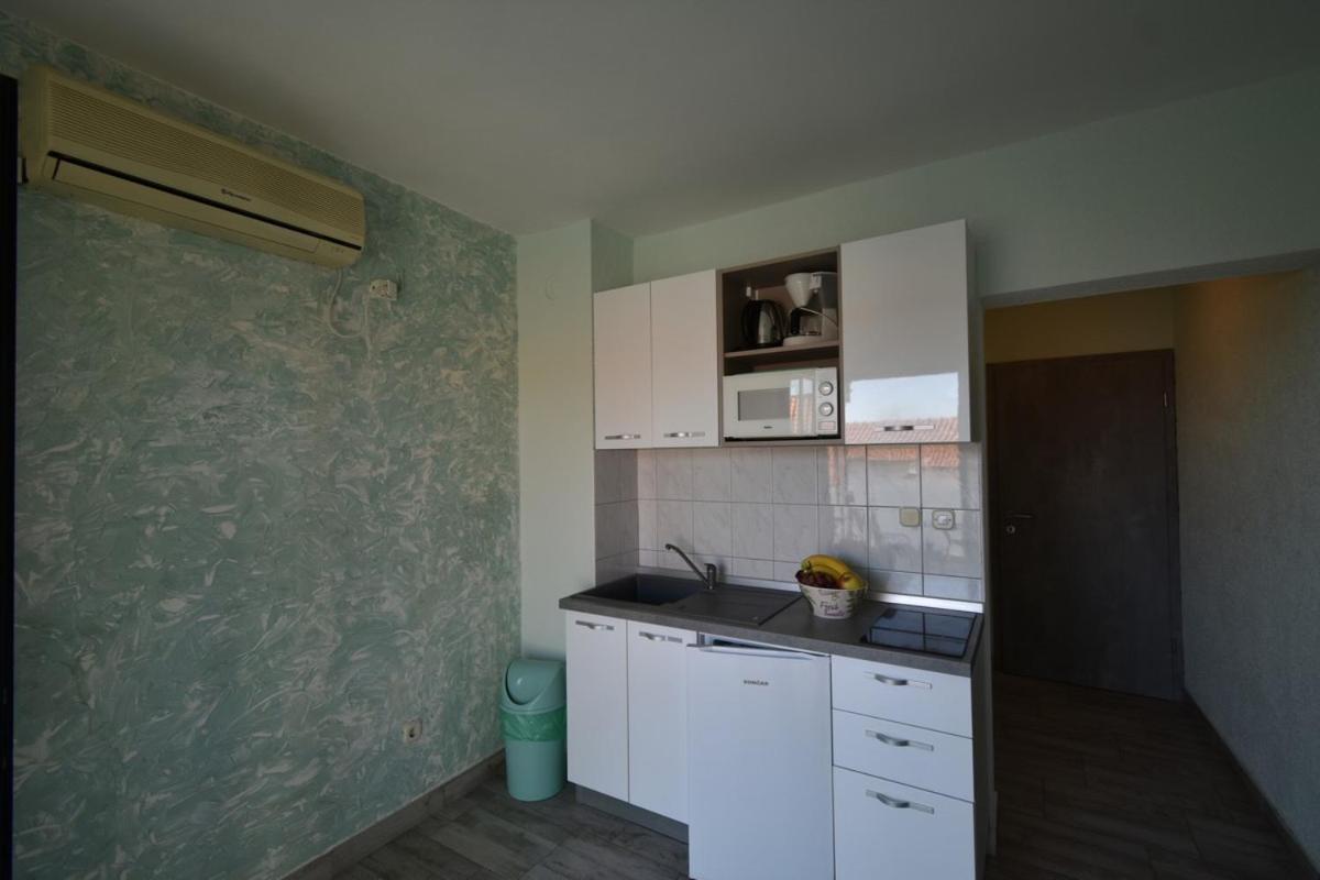 Denjak Apartments Kornic Exterior photo